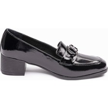 2150 Kadın Siyah Rugan Düşük Topuklu Loafer