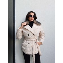 Esra Helvacı Baklava Desen Yaka Kürklü Şişme Mont