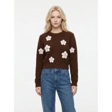 Qoolest Kadın Bordo Yünlü Çiçek Aplikeli Yumuşak Dokulu Triko Kazak