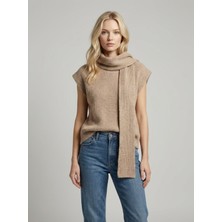 Qoolest Kadın Bej Entegre Atkı Detaylı Kolsuz Triko Kazak