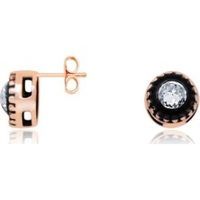 Diamond Line-Gülaylar 8 Ayar Altın Elmas Görünümlü Küpe