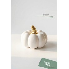 VarBiFırsat Beyaz Porselen Balkabağı Dekor – Altın Detaylı Zarif Biblo