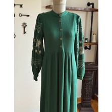 Yarım Pat Nakışlı Örme Elbise 2405 Navra | Fendel