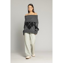 Nisan Triko Baklava Desen Madonna Yaka Kazak