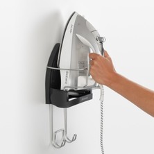 Pratik ve Güvenli Ütü Tutacağı ile Kolay Kullanım Sağlar