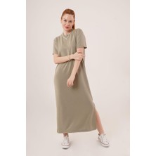 Kendim Fashion Yırtmaç Detaylı Kısa Kollu Salaş Maxi Yağ Yeşili Elbise