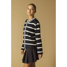 Nisan Triko Çizgili Kotlu Triko Hırka