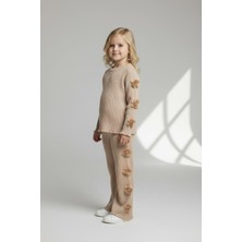 Kolları Çiçekli Kız Çocuk Rahat Kaşkorse Kumaş Takım