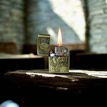 MRY Kabartma Zippo Benzinli Çakmak Kaplan