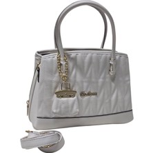 Basarideri Kapitone Desenli Aksesuar Detaylı Kadın Çanta Krem