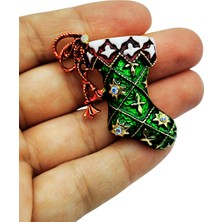 BB Bi Butik Shop Kristal Taşlı Yeşil Yılbaşı Çorabı Broş – Şık Vintage Noel Temalı Aksesuar