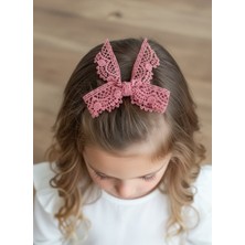 Toka Delisi Yan Çocuk Tokası, Koyu Pembe Dantelli Fiyonk, El Yapımı Toka, Kiz Cocuk Toka