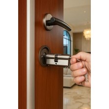 Storemax Mls Barel Kilit, Pvc, Pimapen, Kapı Kilit Göbeği, Yedek Anahtarlı, Euro Profil Silindir, Topuzsuz Çift Taraflı Kullanım, Dayanıklı Gövde, Sessiz Mekanizma, Kolay Montaj (90 Mm)