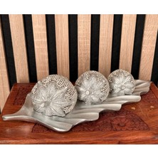 MYK Hediye ve Sanat Atölyesi Dekoratif Taşlı Çilek Üçlü Set – Yaprak Tabak Üzerinde | Ev & Ofis Şık Biblo Seti