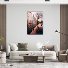 Suda Görünen Ters Yansımalı Binalar Manzara Cam Tablo PCT0427