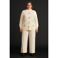 BezeXL Büyük Beden Önü Taşlı Triko Takım Ekru