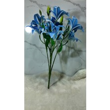 Yapay Gerçekçi  Mavi Lilyum Çiçeği