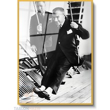 Tablonhazır Dikey Çerçeveli Cam Salıncakta Ataturk Modern Ev Dekoru Duvar Sanatı Ev Ofis Tablosu