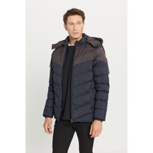 Standart Fit Normal Kesim Dik Yaka Kapüşonlu Yan Cepli Kaban