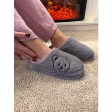 Aksulu Kadın Sessiz Taban Yumuşak ve Hafif Ayıcık Desen Peluş Ev Terliği