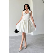 Serica Moda Beyaz Büstiyer Detaylı Askılı Saten Abiye Elbise