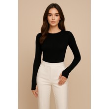 Eyora Moda Oşşo Kumaştan Üretilmiş Parmak Geçirme Özelliği Ile Oldukça Şık Kadın Siyah Bluz