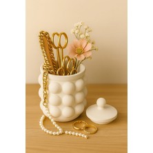 Dekoratif Kabartma Dokulu Beyaz Kapaklı Seramik Düzenleyici –çiçeklik / Makyaj Organizer /