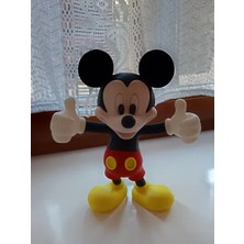 Hasfar Tech Sevimli Kulaklı Çizgi Figürü – Koleksiyonluk Dekoratif Masa Süsü