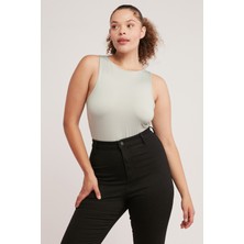 Ethiquet Shelby Kadın Vücuda Tamamen Oturan Halter Yaka Sıfır Kol Yeşil Büyük Beden Body