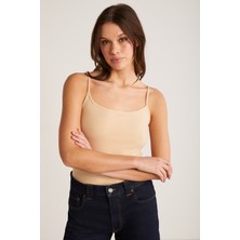 Ethiquet Khloe Kadın Slim Fit Dar Kesim Pamuklu Ince Askılı Kare Yaka Sıfır Kol Basic Bej Atlet