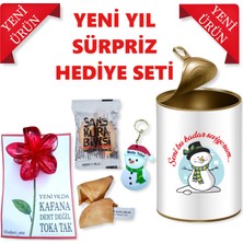 E-Hediyeci Sevgiliye Yılbaşı Hediyesi, Seni Seviyorum Hediye Kutusu, Yeni Yıl Hediyesi, Yılbaşı Hediyeleri, Şans Kurabiye Kutusu, Konsept Hediye Kutusu (1 Adet Anahtarlık, 1 Adet Toka ve 1 Adet Şans Kurabiyesi)