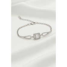 Çekirdek Jewelry 925 Ayar Gümüş Baget Taşlı Bileklik