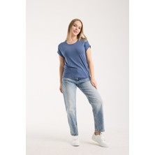 G-FOX Kadın Rahat Kesim Kıvrımlı Kol Basic Yuvarlak Yaka Viskon Tişört 6011