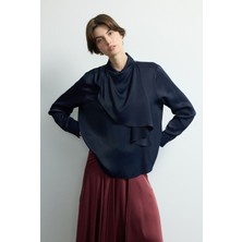Love My Body Moda Tutkusu Volan Detaylı Saten Bluz Lacivert 115M2231000