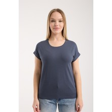 G-FOX Kadın Rahat Kesim Kıvrımlı Kol Basic Yuvarlak Yaka Viskon Tişört 6011