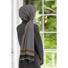 Vissona Lüks Medine Ipeği Leopar Bordür Desenli Gri Renkli 75X195 Kırışmaz Şal Moss Krep Dikiş Tipi Italyan Dikişli