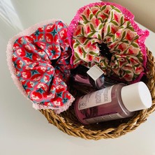 idiluna Pembe Mavi Çiçekli Fistolu Büyük Boy Lastikli Toka / Scrunchie