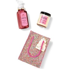 Bath & Body Works Strawberry Pound Cake Hediye Seti