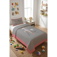Dolce Mariee Kız Desenli Kadife Kumaş Çocuk Yatak Örtüsü Seti (2 Parça) TKY0021