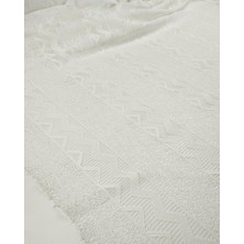 Kumaş Parça Kırık Beyaz Renkte Güpür Dantel En: 100 cm