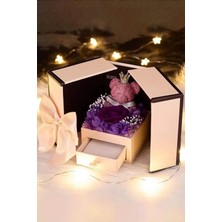 Küçük Ayıcıklı Çiçekli Hediye Kutusu