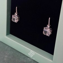 Beyaz Elmas Kesim Taş Işlemeli Gümüş Sallantılı Küpe