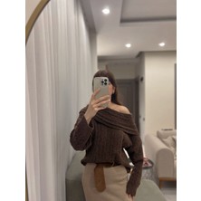 Butik Kadın Kahverengi Kayık Yaka Saç Örgü Triko Kazak