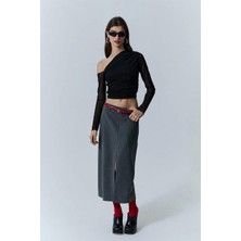 Bluz Düşük Omuz Tül Detaylı