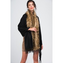 Neşeli Butik Kadın Çift Renkli Yaka Kürklü Siyah Şal Panço NBAKS049