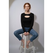 Balıkçı Yaka Cut Out Kesimli Fitilli Kaşkorse Bluz – Siyah