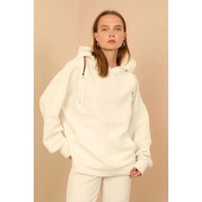 Petek Kumaş Uzun Kol Kapüşonlu Fermuar Detaylı Kadın Sweatshirt-Ekru