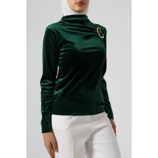 Sabr Kadife Yarım Balıkçı Yaka Tokalı Bluz – Zarif & Şık Kadın Bluz