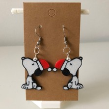 ADA 3D Snoopy Noel Şapkalı Yılbaşı Küpe Çifti - Sevimli Karakter Temalı Eğlenceli Kış Aksesuarı
