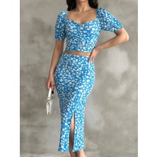 Kadın Mavi Çiçek Desenli Yırtmaçlı Etekli Crop Bluz Ikili Takım